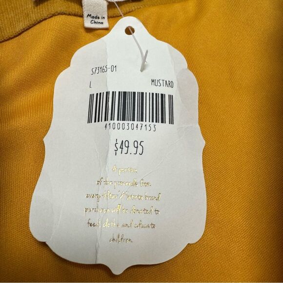 Altar’d State Yellow Mini Skirt Scallop Bottom Size Large NWT - Picture 6 of 8